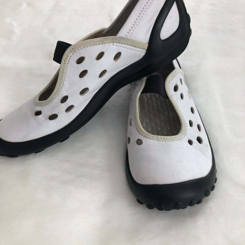 Pr!vo Shoes